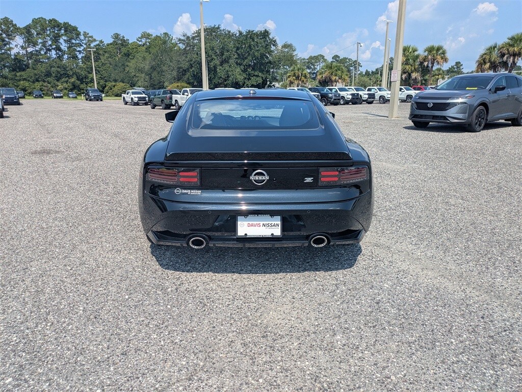 2025 Nissan Z Performance photo 4