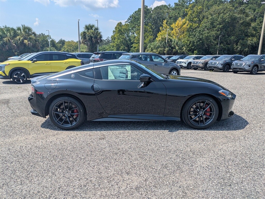 2025 Nissan Z Performance photo 2