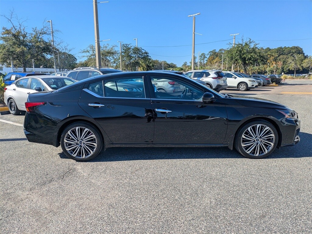 Used 2023 Nissan Altima 2.5 SL Sedan