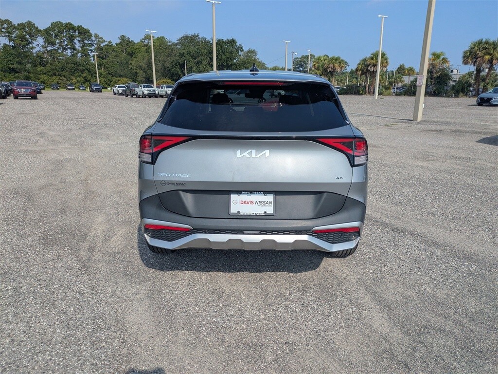 2023 Kia Sportage LX photo 3