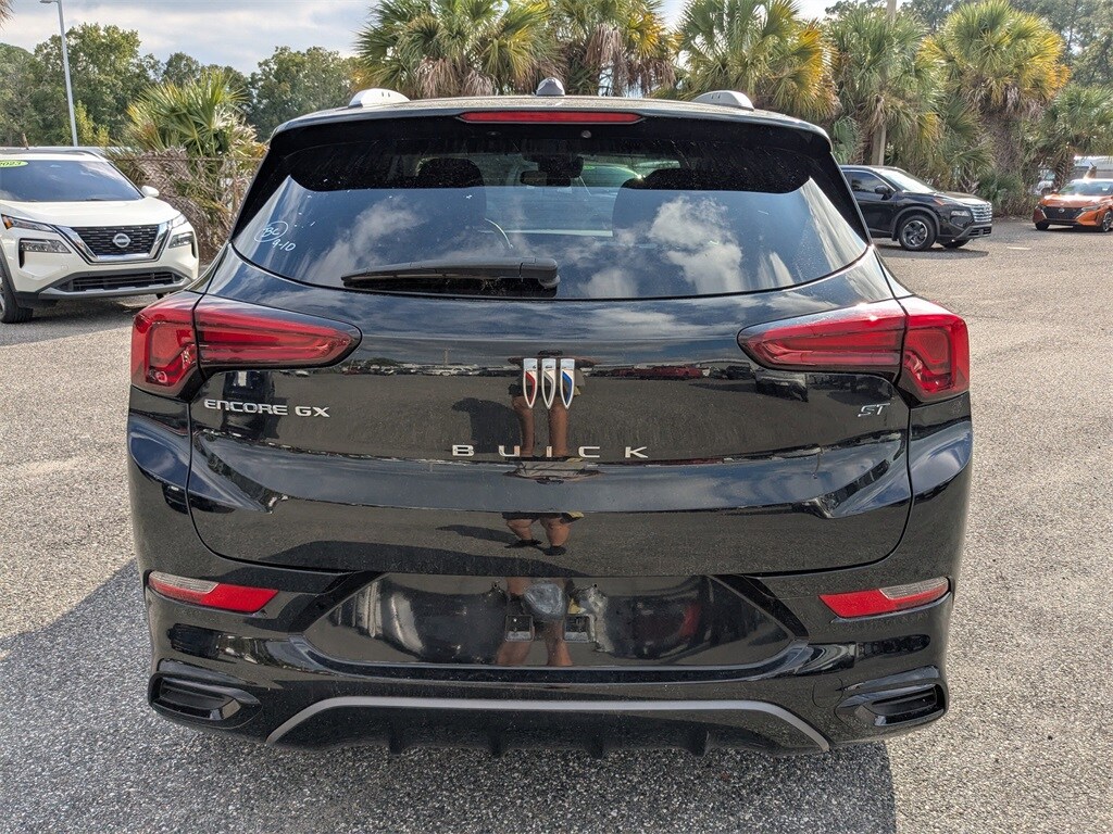 2024 Buick Encore GX Sport Touring photo 3