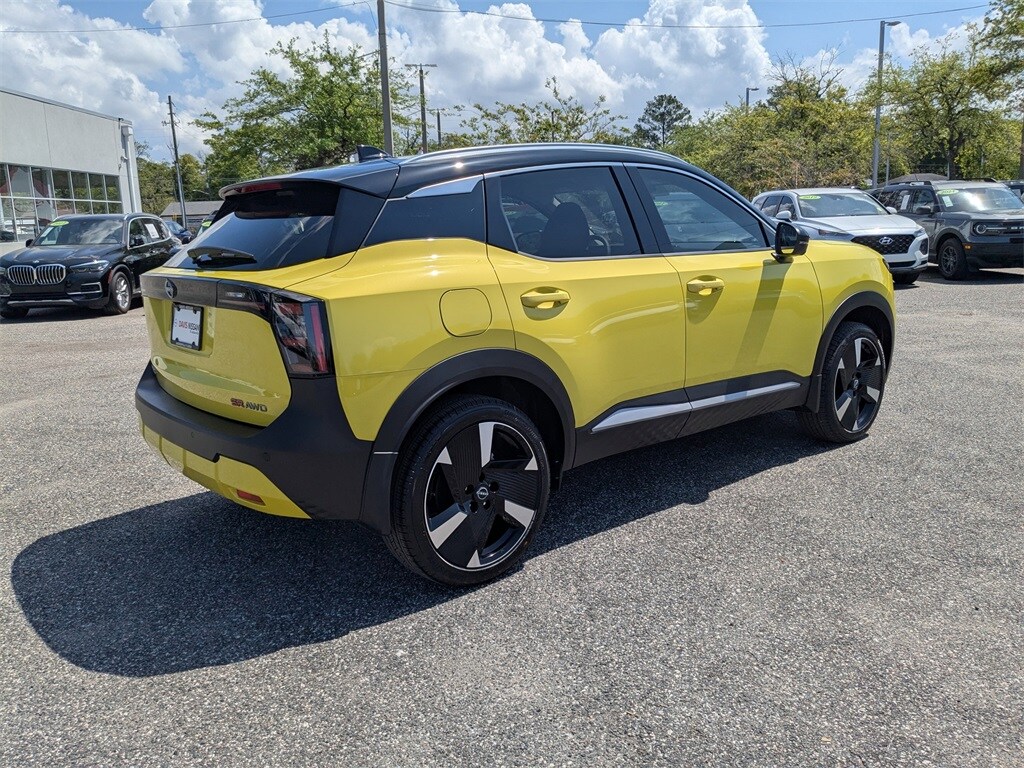 2025 Nissan Kicks SR photo 4