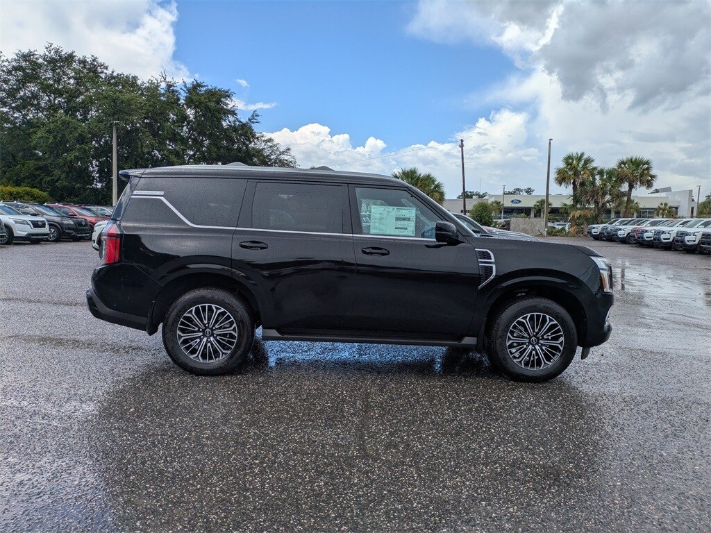2025 Nissan Armada SL photo 2