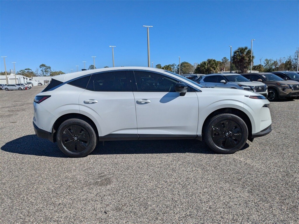 2025 Nissan Murano SV photo 3