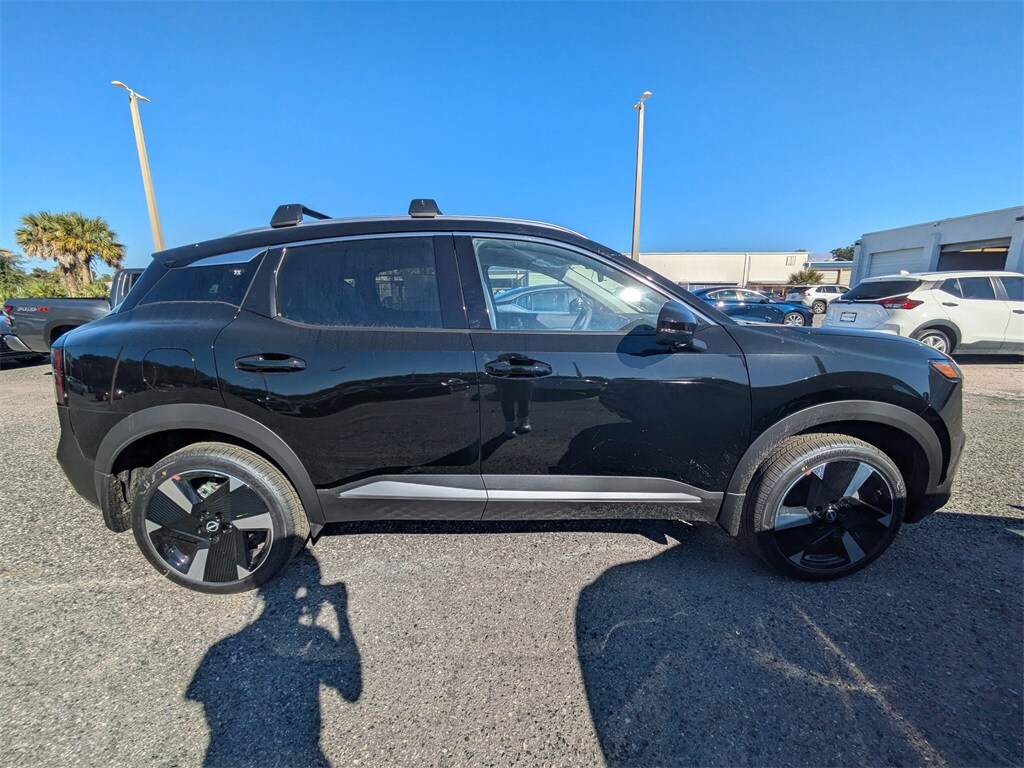 New 2026 Nissan Kicks SR SUV