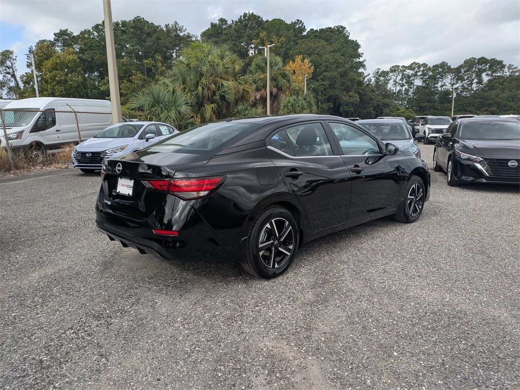 2025 Nissan Sentra SV photo 3