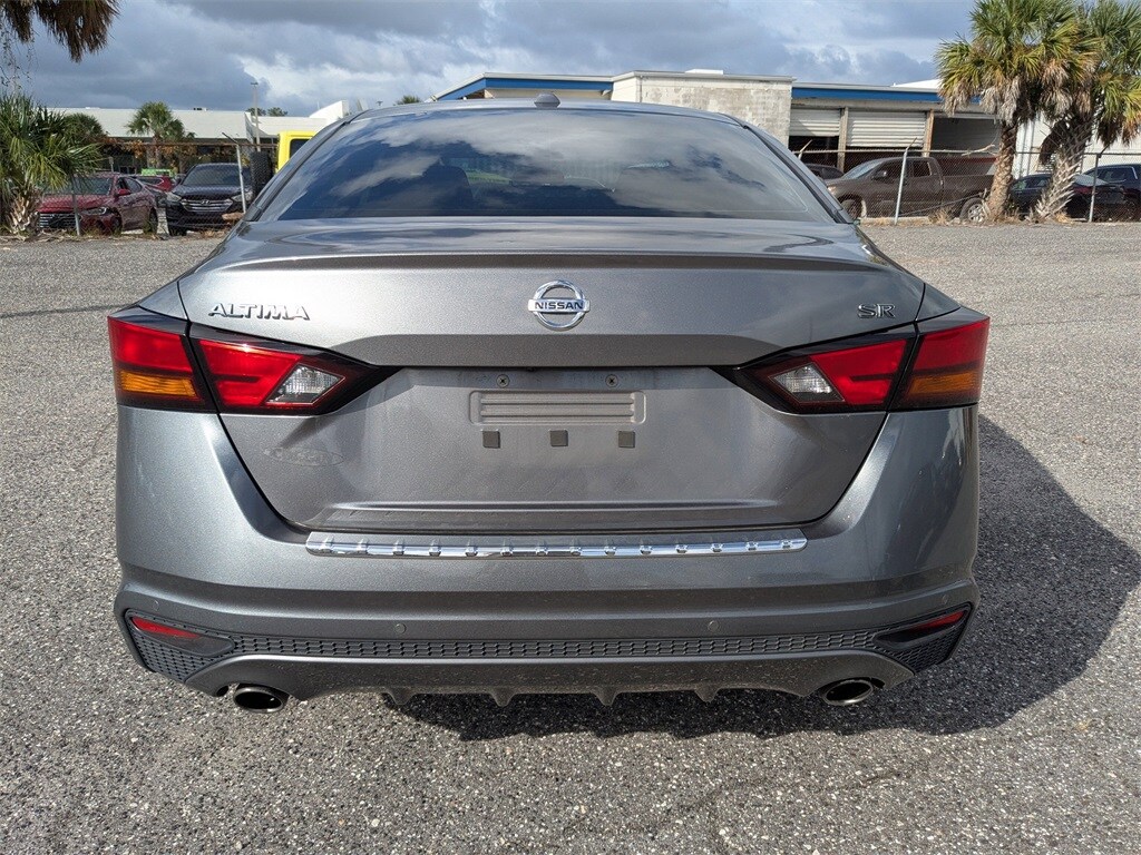 2022 Nissan Altima 2.5 SR photo 2