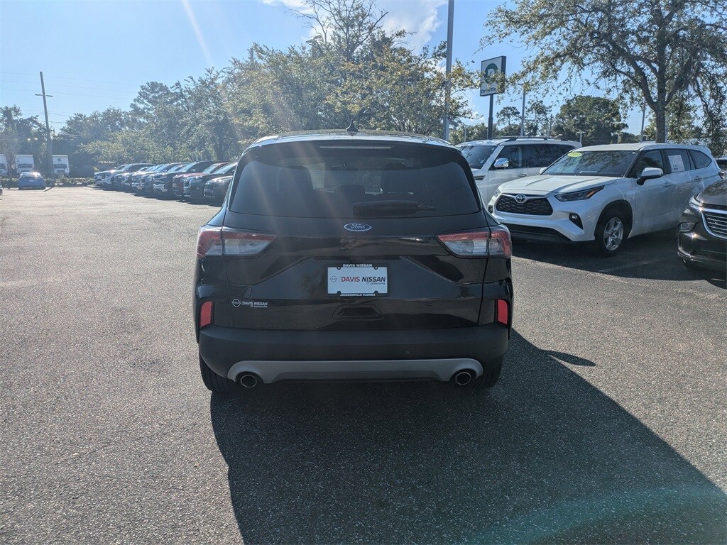 2022 Ford Escape SEL photo 4