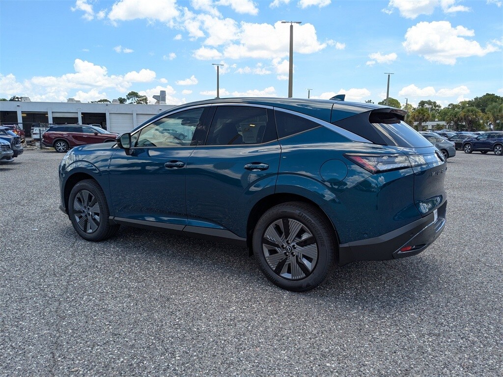 2025 Nissan Murano SL photo 3