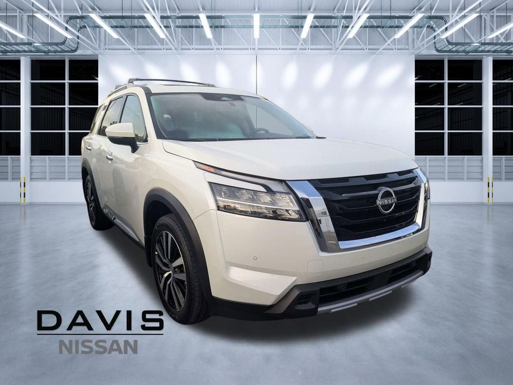 Used 2024 Nissan Pathfinder Platinum SUV