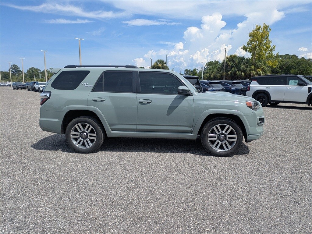 2022 Toyota 4Runner TRD Sport photo 2