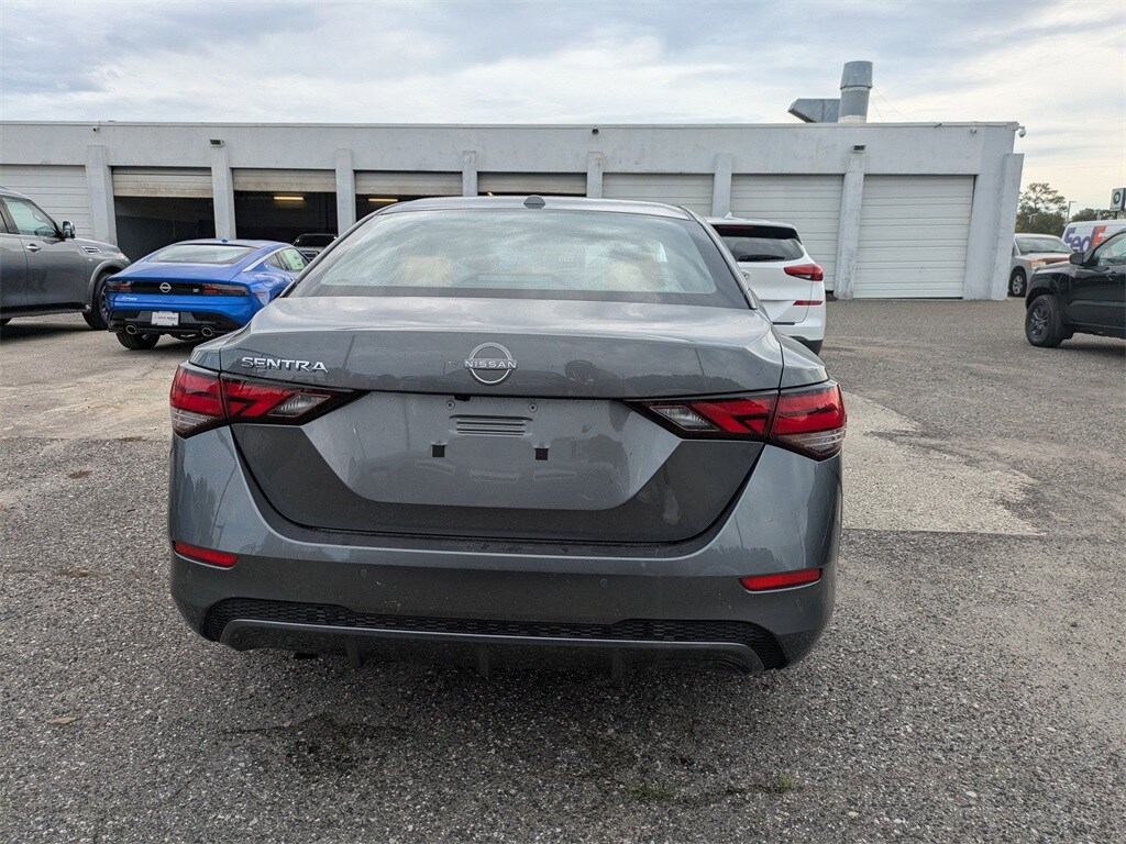 2025 Nissan Sentra SV photo 4