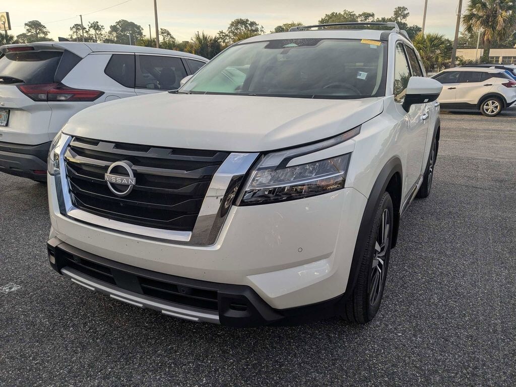 Used 2024 Nissan Pathfinder Platinum SUV