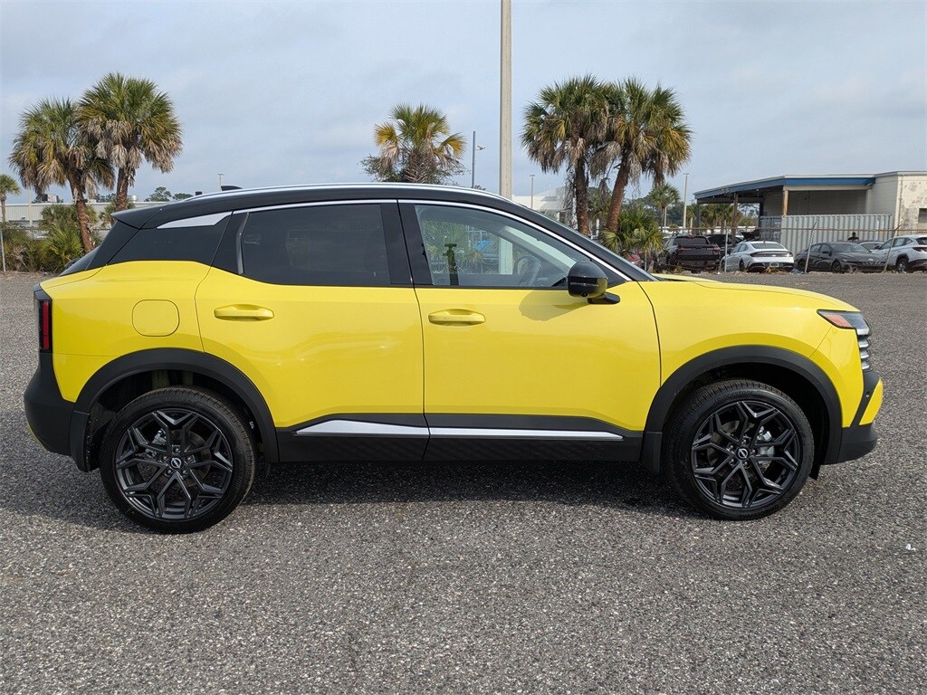 New 2026 Nissan Kicks SR SUV