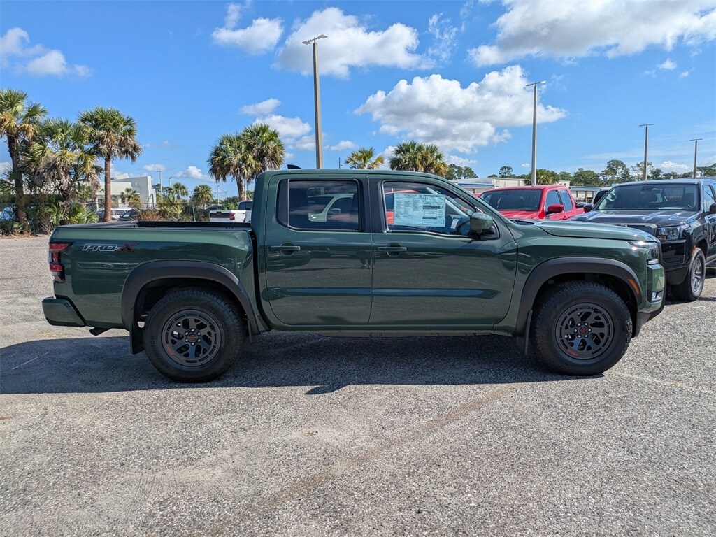 2025 Nissan Frontier PRO-X photo 2