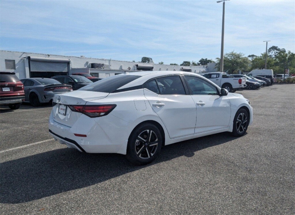 2025 Nissan Sentra SV photo 4