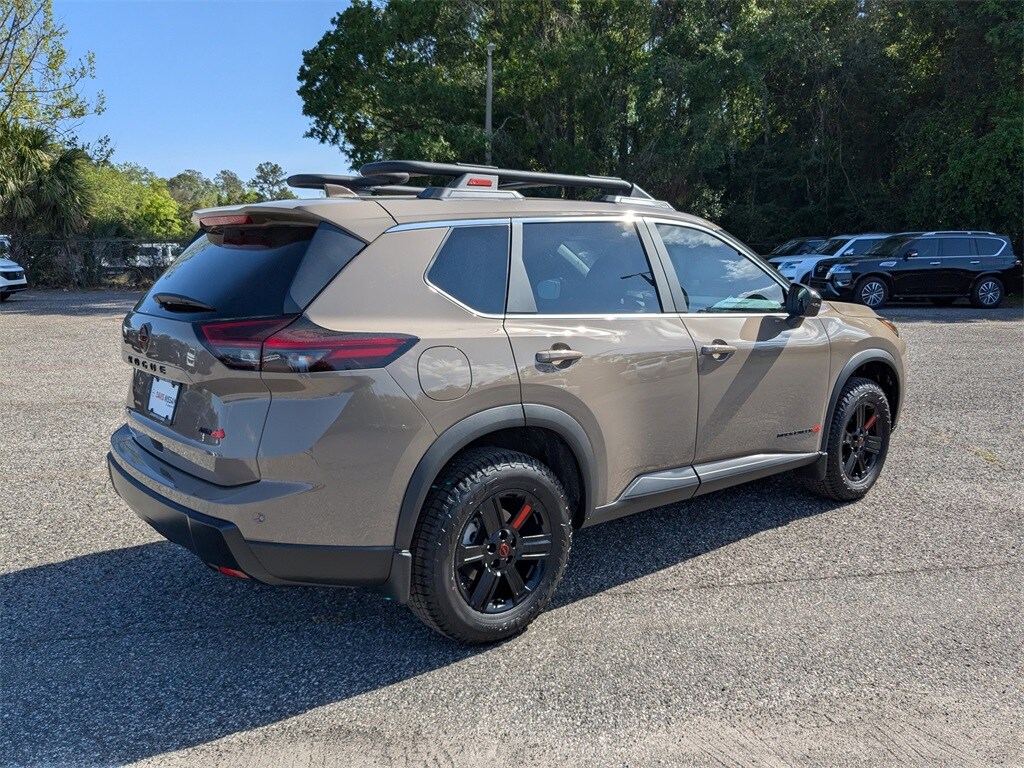 2025 Nissan Rogue SV photo 4
