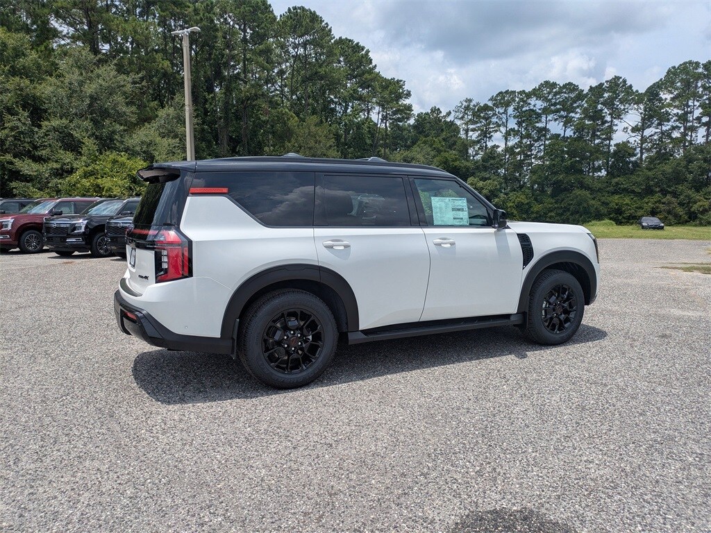 2025 Nissan Armada photo 3