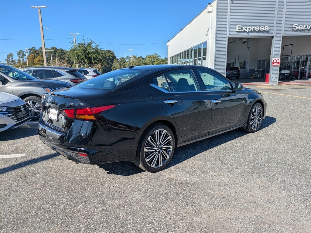 2023 Nissan Altima 2.5 SL photo 3