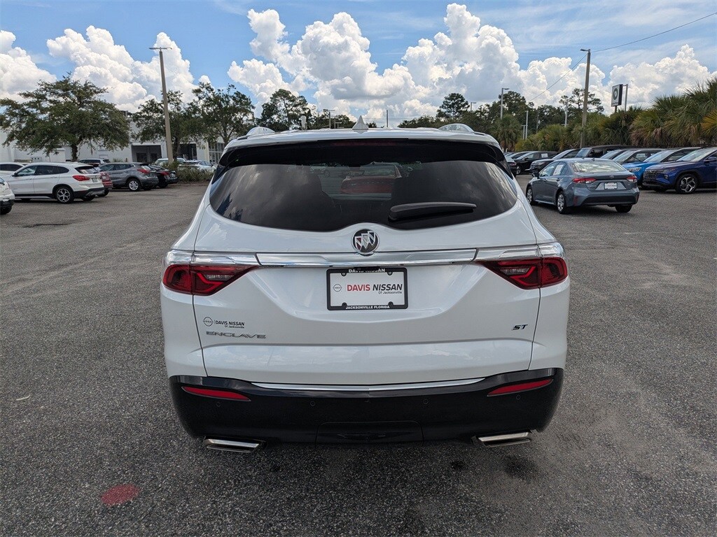 2024 Buick Enclave Essence photo 4