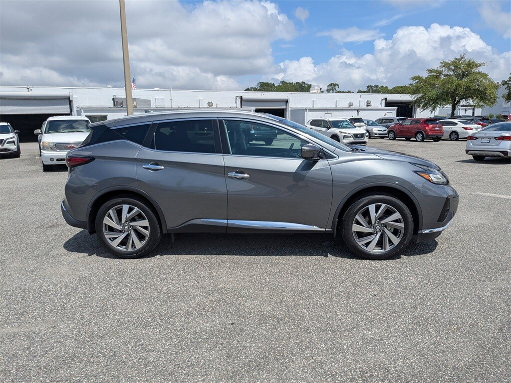 2020 Nissan Murano SL photo 2