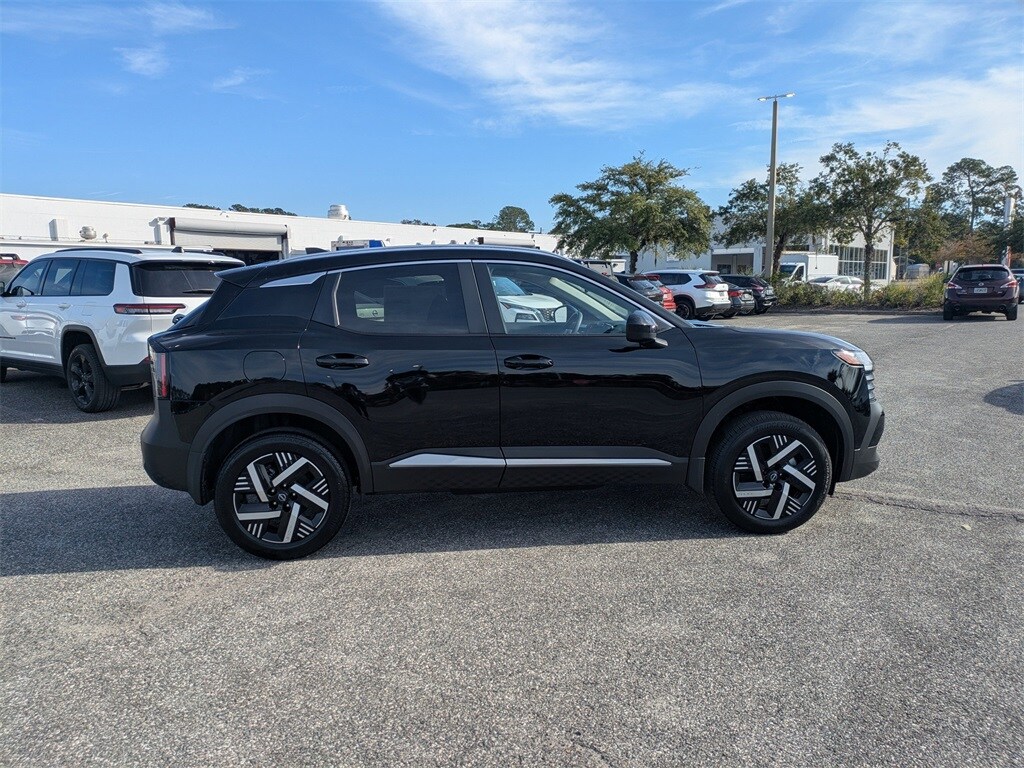 2026 Nissan Kicks SV photo 2