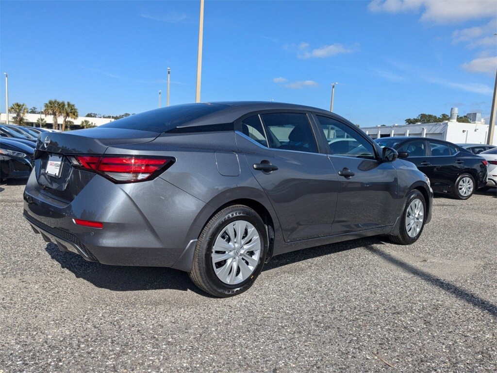 2025 Nissan Sentra S photo 4