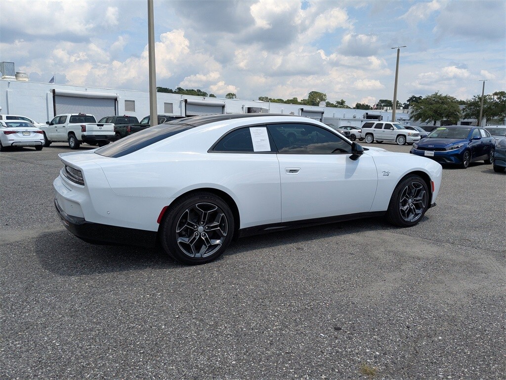 2024 Dodge Charger Daytona R/T photo 3