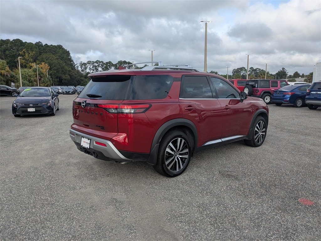 Used 2023 Nissan Pathfinder Platinum SUV