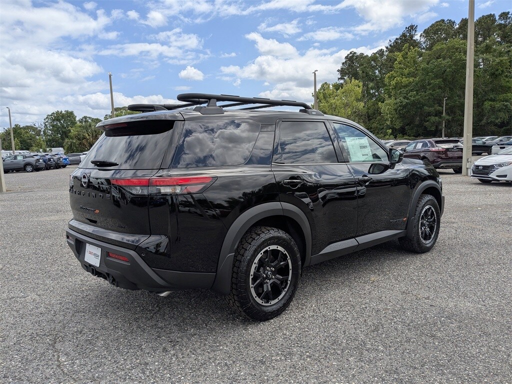 2025 Nissan Pathfinder Rock Creek photo 4