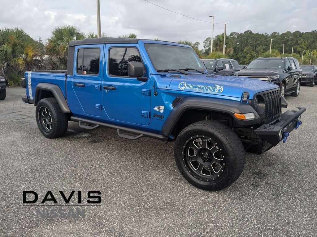 Used 2020 Jeep Gladiator Sport Truck Crew Cab