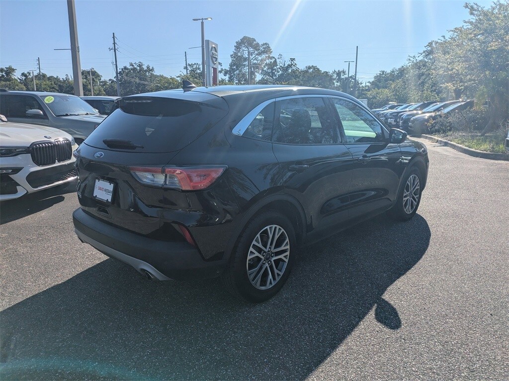 2022 Ford Escape SEL photo 3