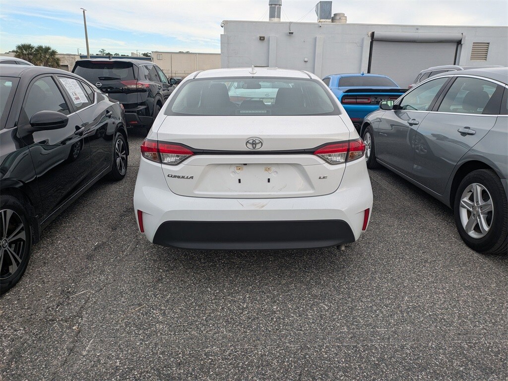 2024 Toyota Corolla LE photo 3