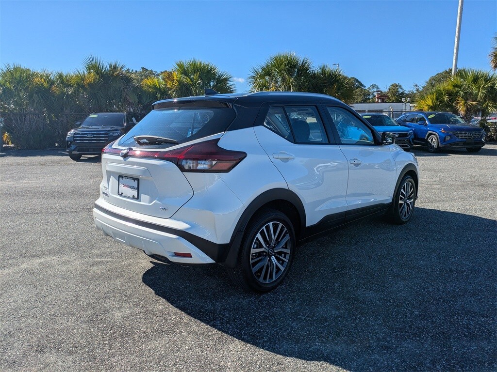 2024 Nissan Kicks SV photo 3