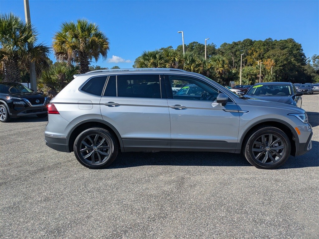 2024 Volkswagen Tiguan SE Wolfsburg Edition photo 2