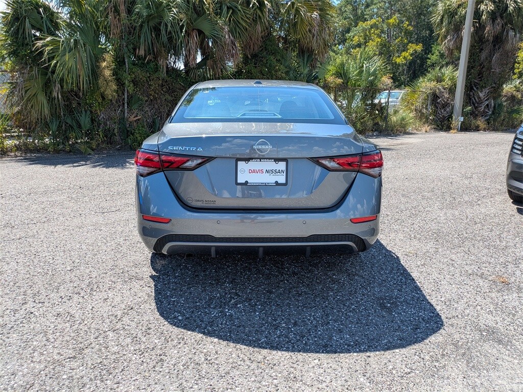 2025 Nissan Sentra SV photo 4