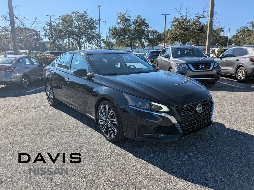 Used 2023 Nissan Altima 2.5 SL Sedan