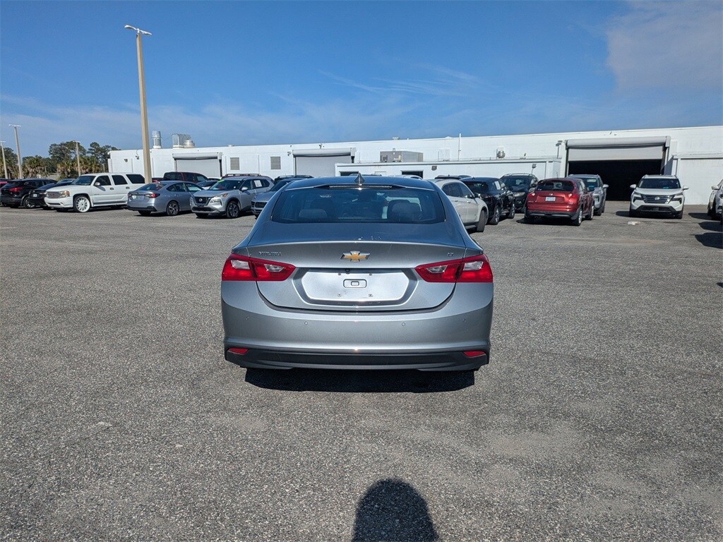 2024 Chevrolet Malibu 1LT photo 4
