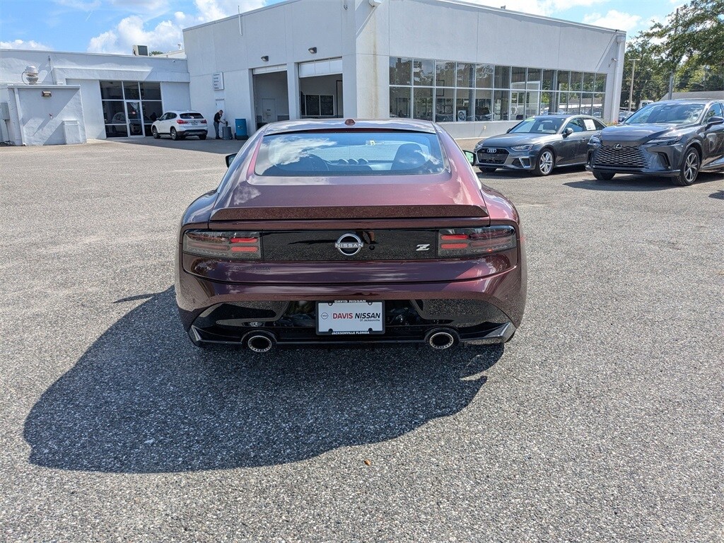 2025 Nissan Z Performance photo 4
