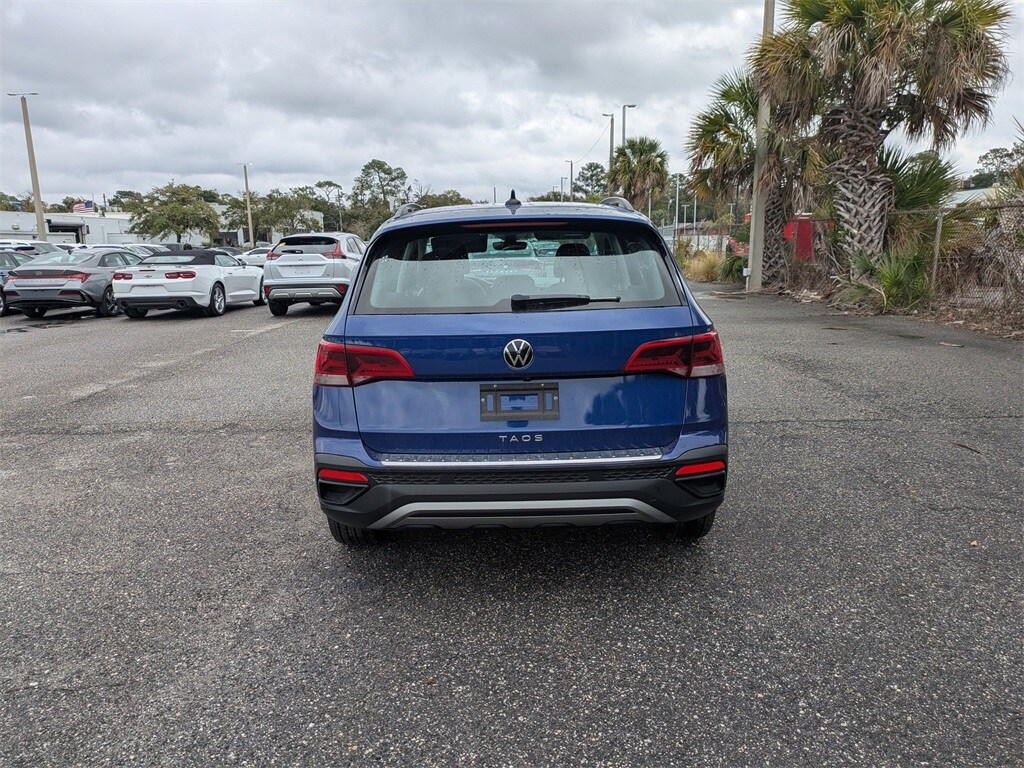 2024 Volkswagen Taos S photo 4