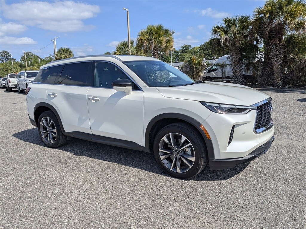2024 Infiniti QX60 Luxe photo 2