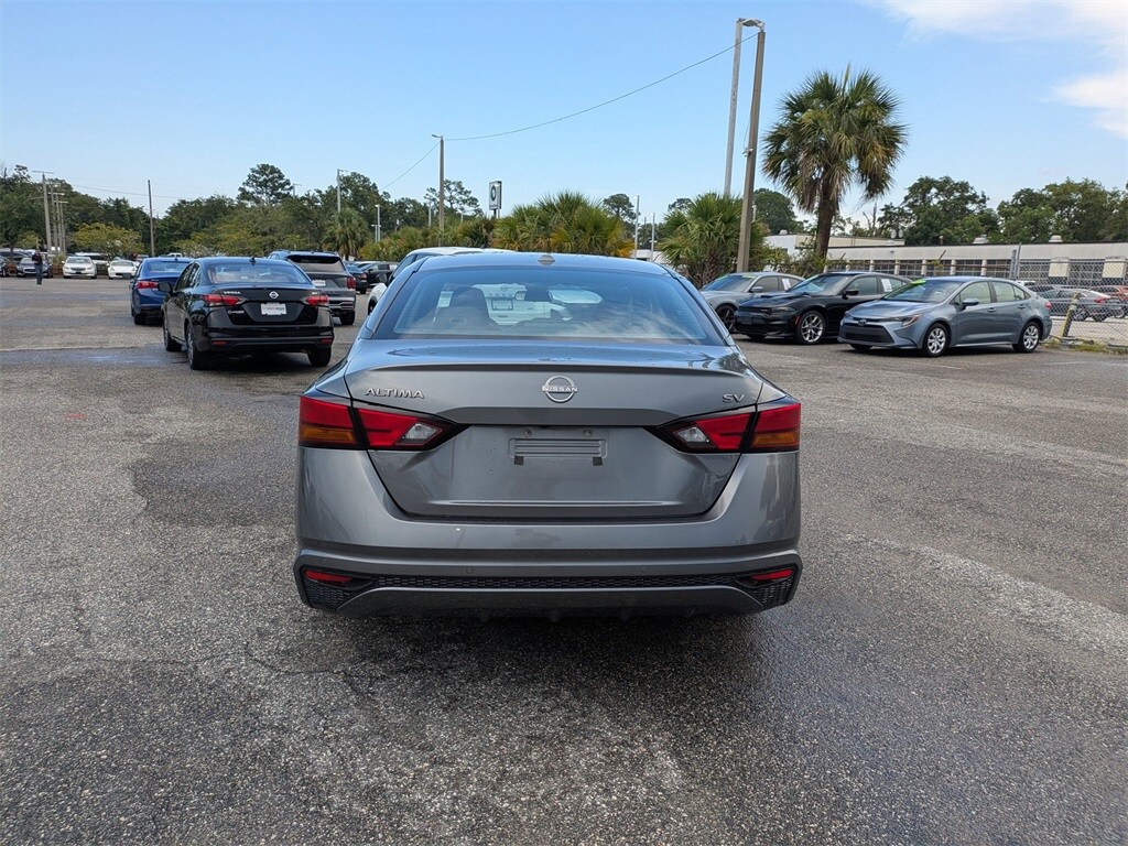 2023 Nissan Altima 2.5 SV photo 4