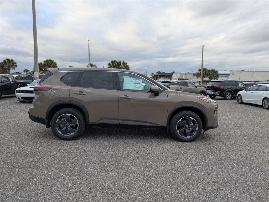 2025 Nissan Rogue SV photo 3