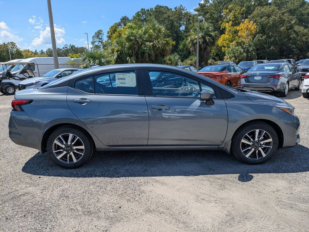 New 2025 Nissan Versa 1.6 SV Sedan