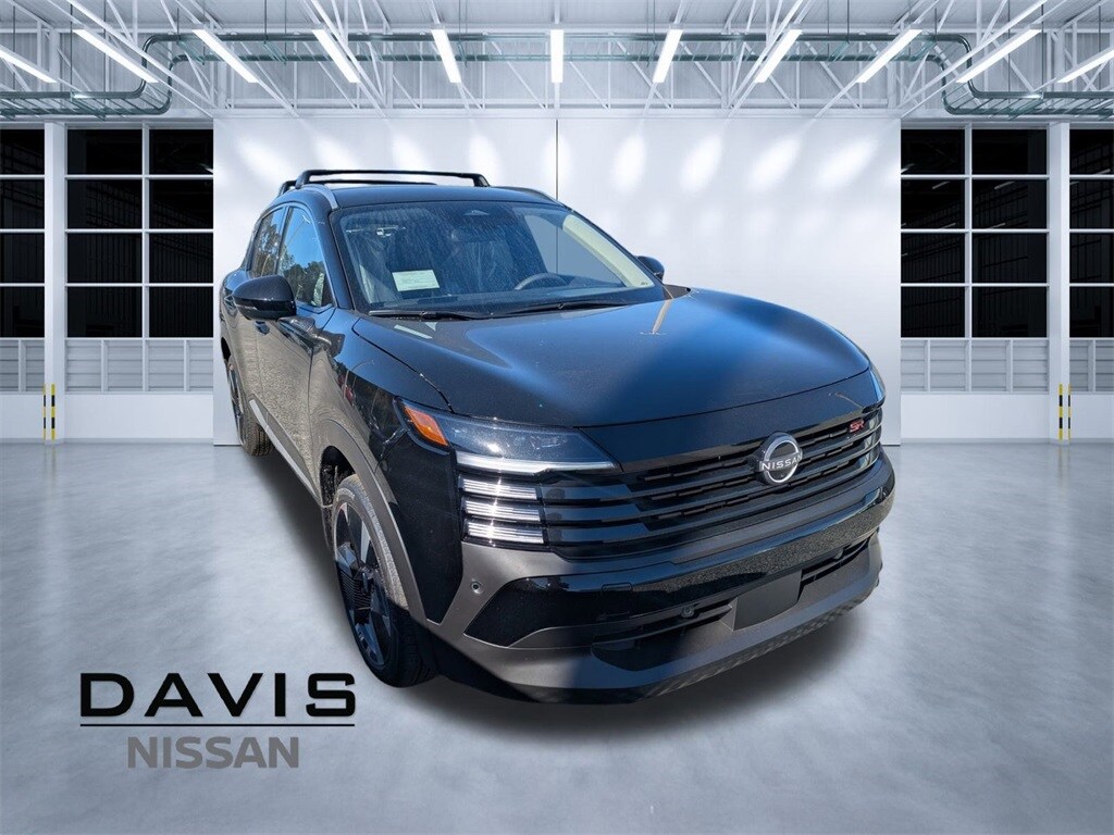 New 2026 Nissan Kicks SR SUV