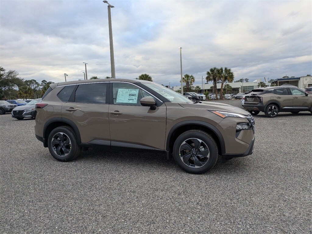 2025 Nissan Rogue SV photo 2