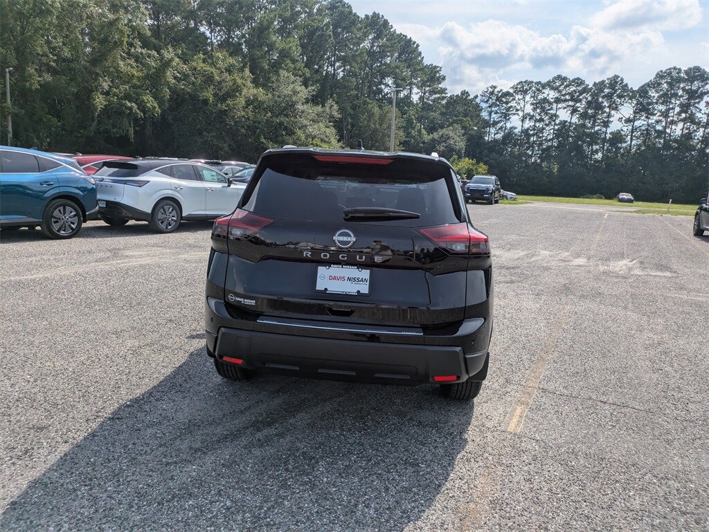 2025 Nissan Rogue SV photo 4