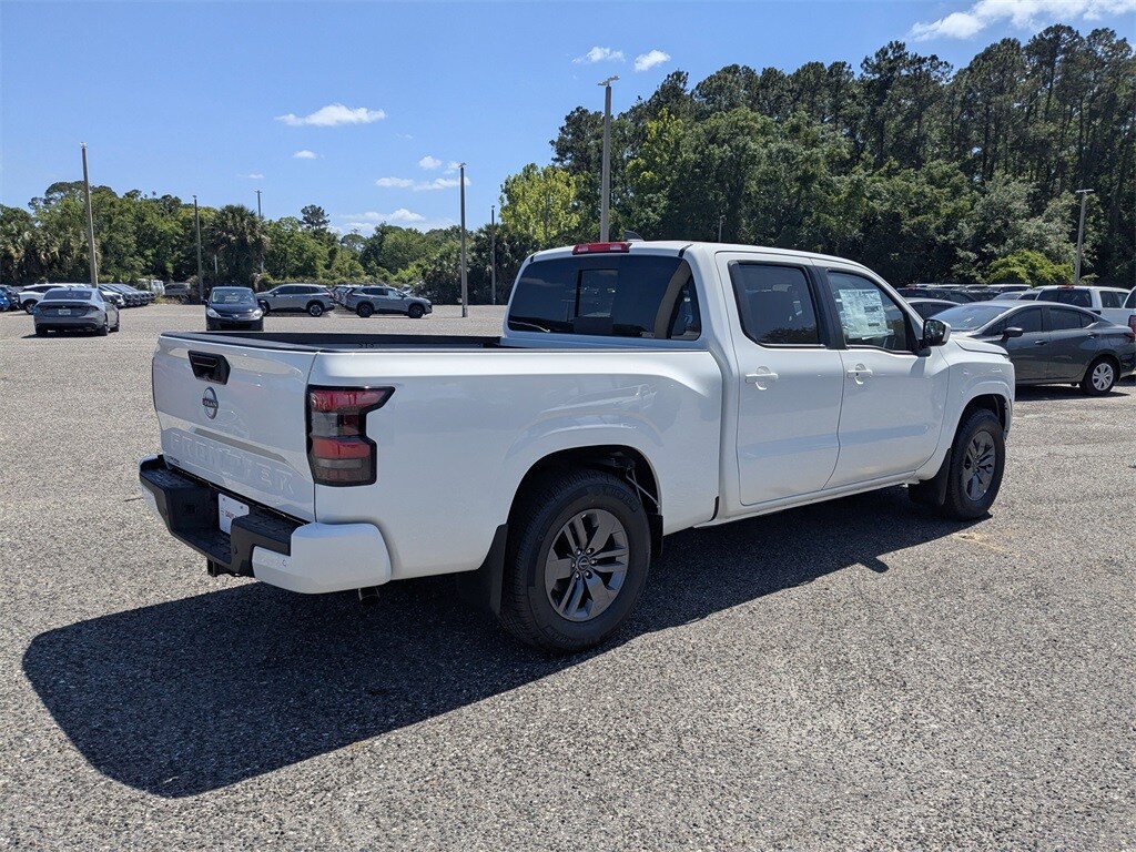 2025 Nissan Frontier SV photo 4