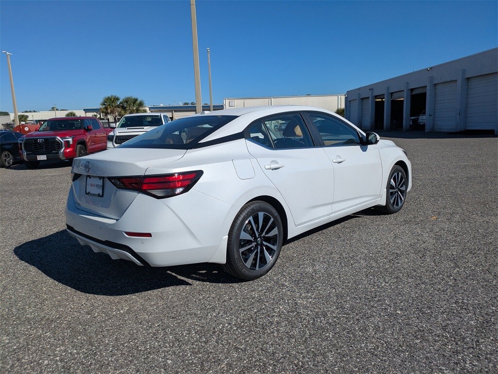 2025 Nissan Sentra SV photo 2