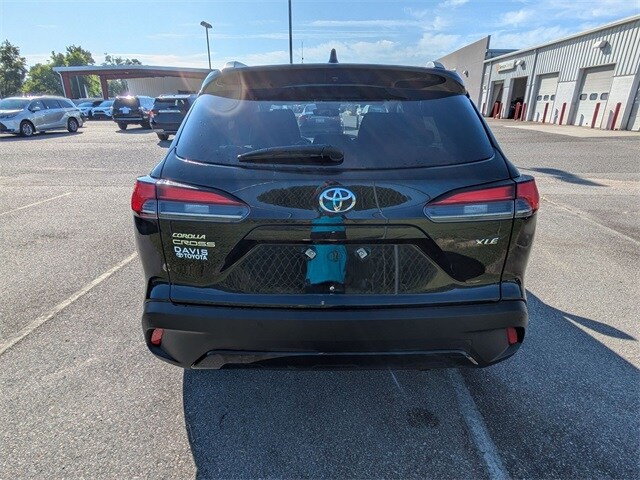 2023 Toyota Corolla Cross XLE photo 4